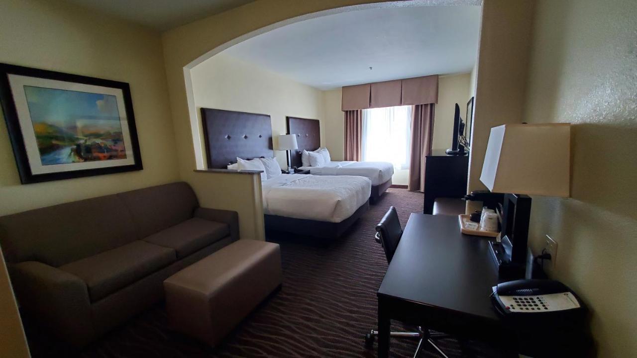 Mini Suite Two Queen Beds Disability Access or Non-Smoking,1214389390:JPEG